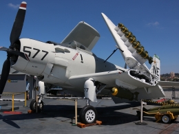 Porte-avions USS Midway