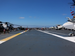 Porte-avions USS Midway
