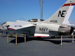 Porte-avions USS Midway