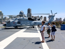 Porte-avions USS Midway