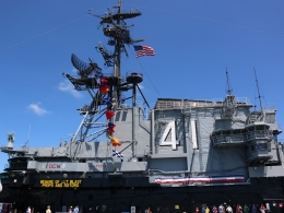 Porte-avions USS Midway